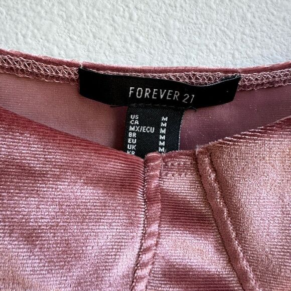 Bundle of Two Express Forever 21 Blouse Bodysuit Velvet Pink Wrap Size Medium - Picture 4 of 10